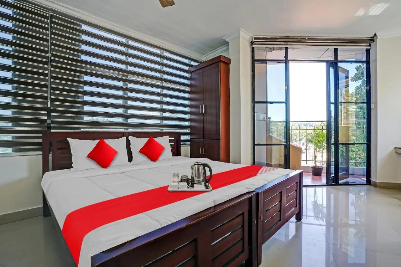 Hotel O Mezban Grand Suites Kochi 3*,  India