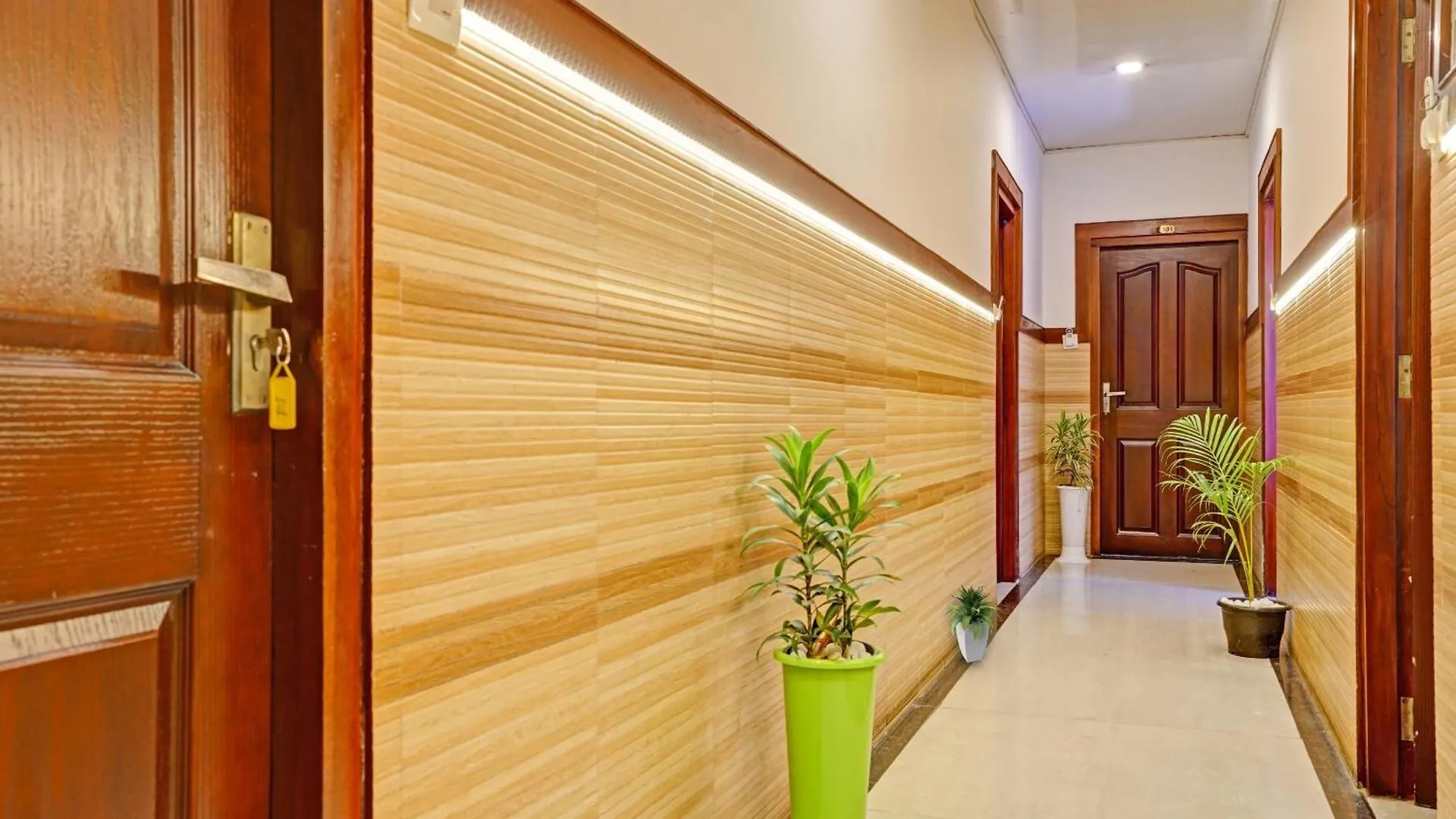 Hotel O Mezban Grand Suites Kochi 3*,  India
